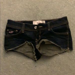 Hollister - dark denim shorts